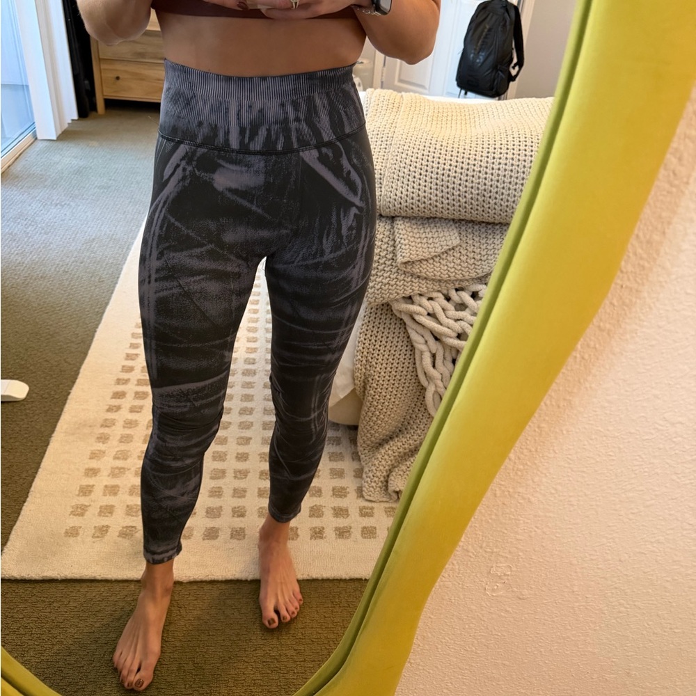 Lululemon Ebb to Street Leggings